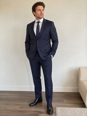 DKNY Men’s 100% Wool Natural Stretch 2-Piece Navy Suit 48R Pants 42W x 32L